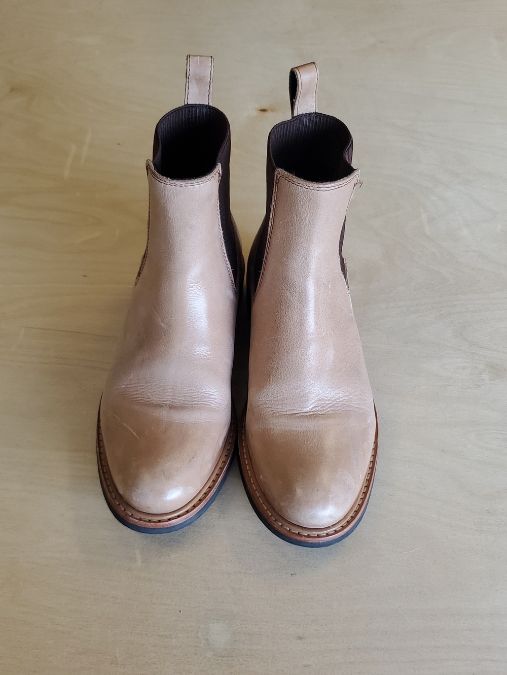 Nisolo Leather Everyday Chelsea Boots Size 7.5 Natural Tan